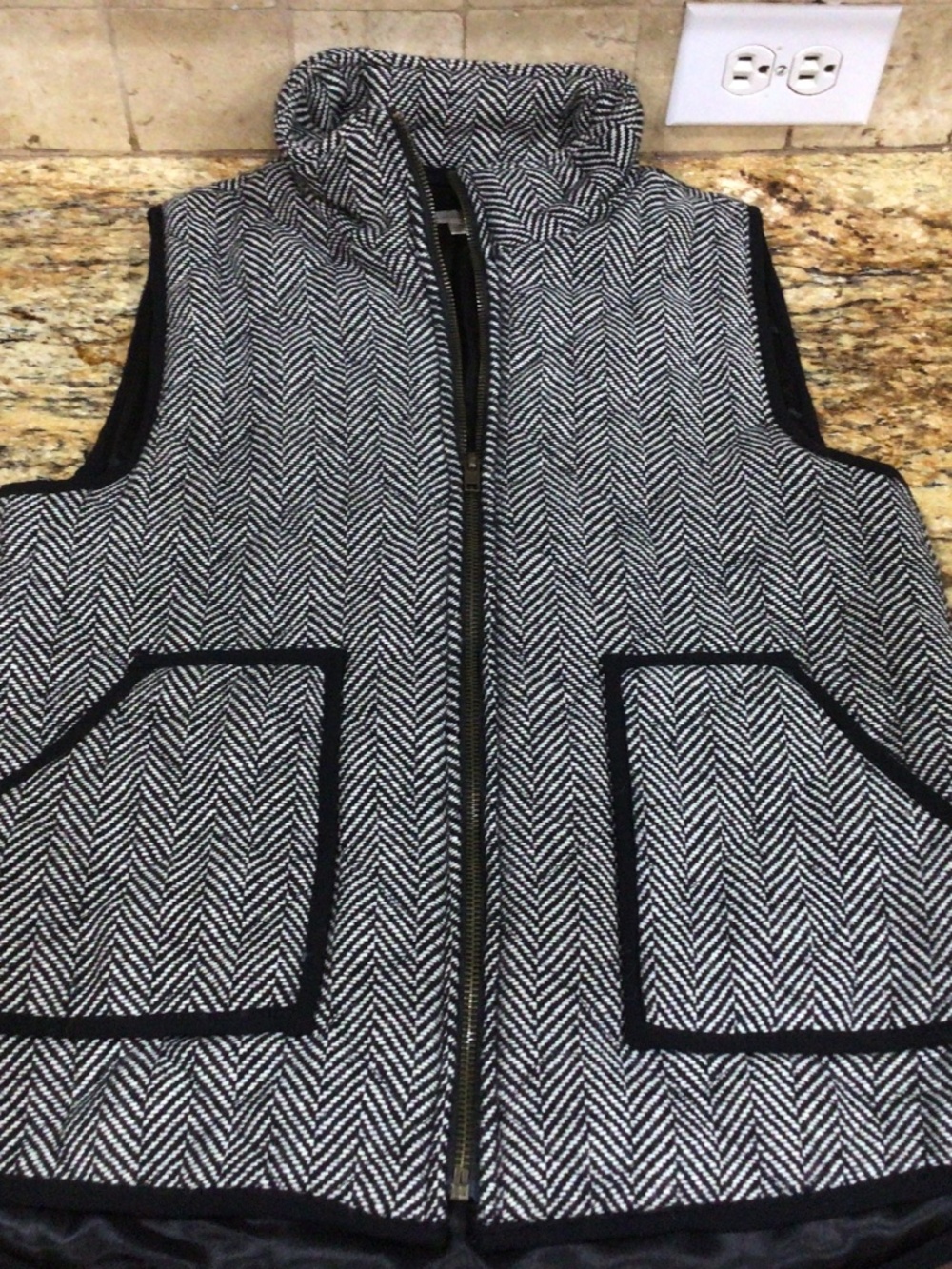 Wishlist black and white 20% wool vest. Size small. Great shape